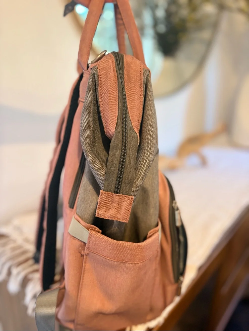 Upsimples gray and coral pink dipper bag